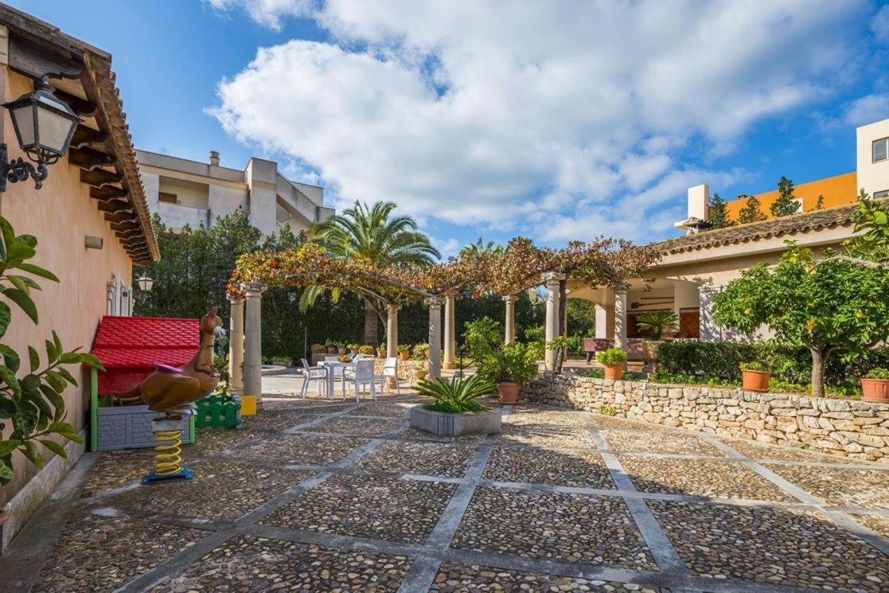 Casa Pou *